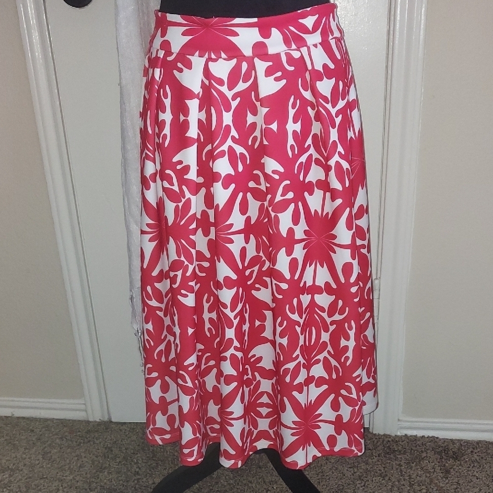 Red and White Tiered Maxi A-Line Skirt - Picture 2 of 7
